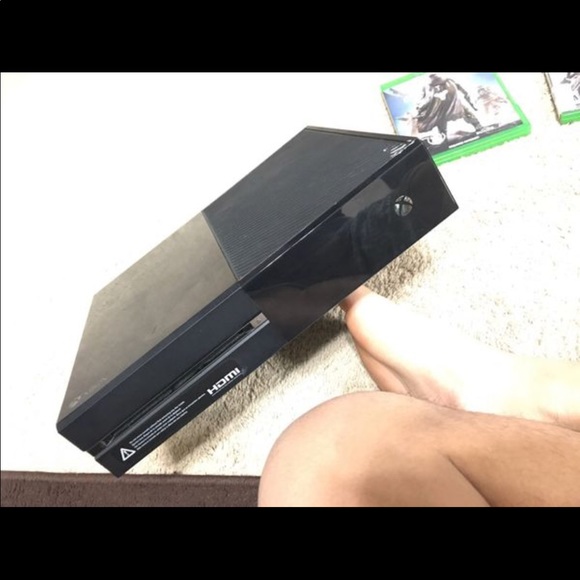 Xbox One - Picture 3 of 3